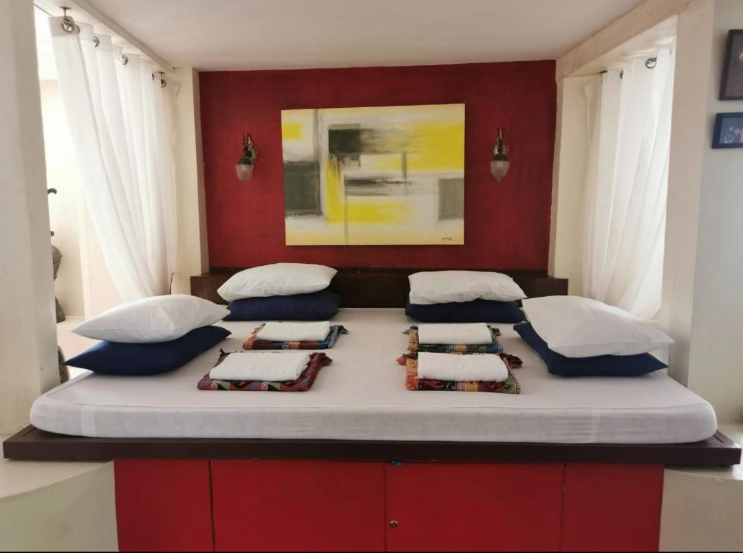 Casa Conchita Bed & Breakfast Taal Ngoại thất bức ảnh