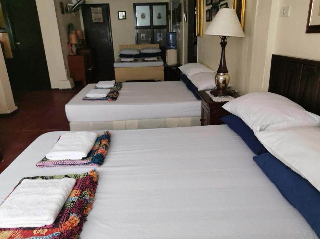 Casa Conchita Bed & Breakfast Taal Ngoại thất bức ảnh
